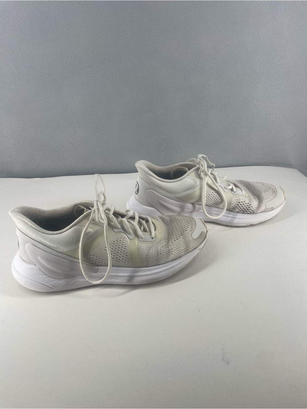 Lululemon Shoes Womens 8 Blissfeel Running Sneaker White Lace Up Low Top Comfort